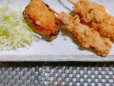 串カツとピーマンの鶏ひき肉詰めフライ
